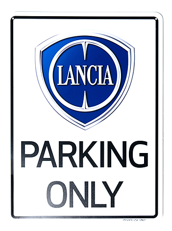 엠블럼 45_란치아 전용 주차장